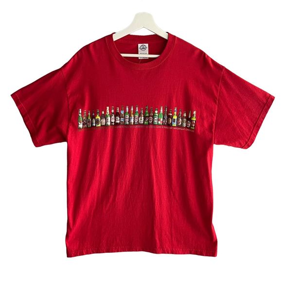 Delta Beer Graphic Print Tshirt Men Size L Jersey Knit Red Multicolor Bottles - Picture 2 of 11